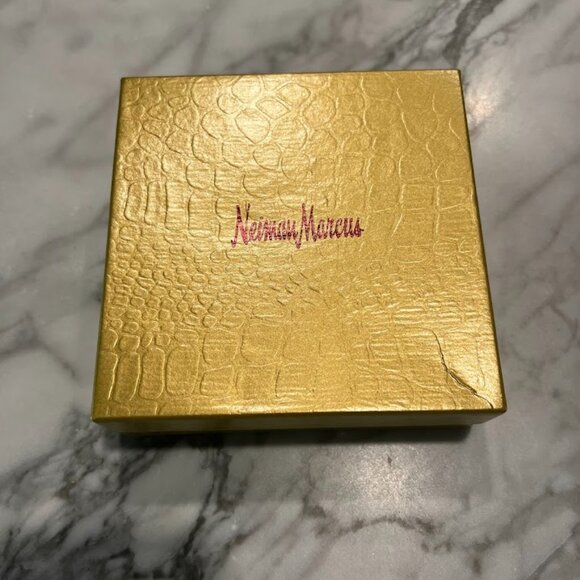 Kate Spade Bifold Wallet Black with Neiman Marcus Box and Tags - Picture 16 of 16